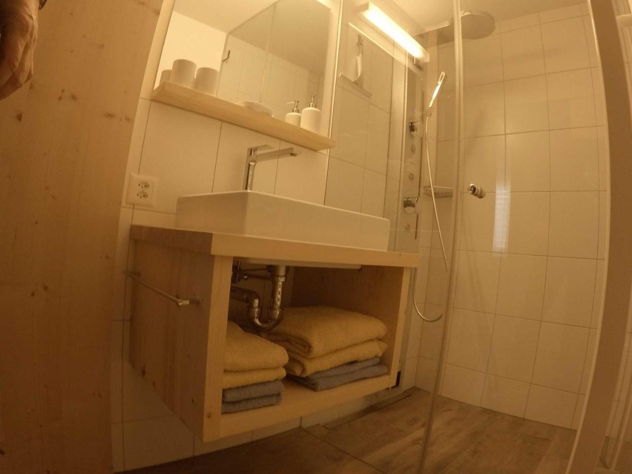 Haus Baracca Lägenhet Vella Exteriör bild